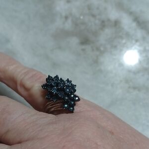 Elegant Blue Cluster Ring